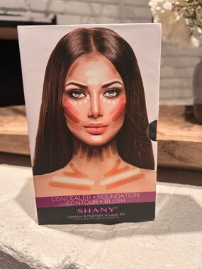 SHANY Contour & Highlight 4-Layer Makeup Kit